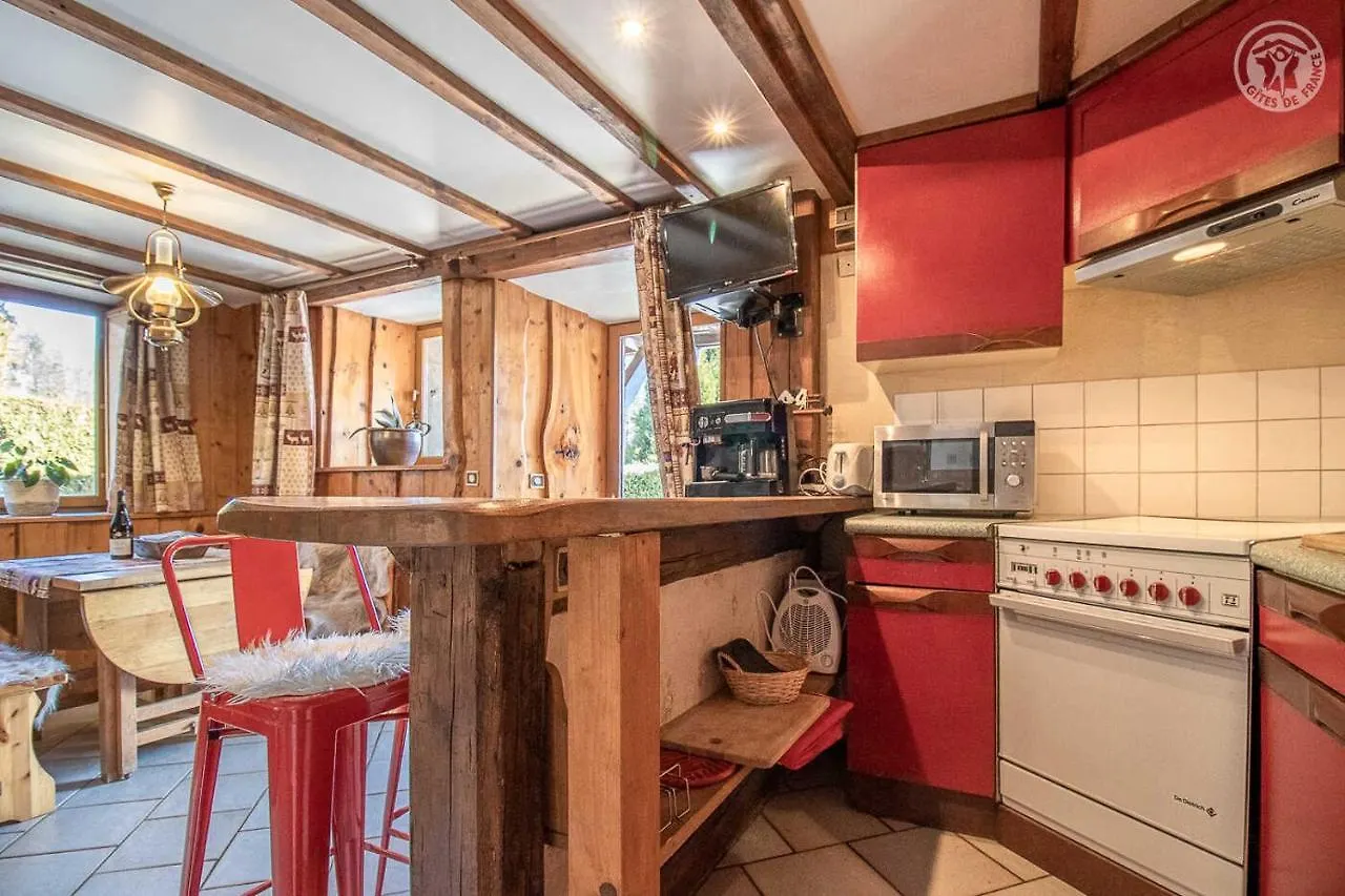 Gite Cosy En Montagne Avec Vue Et Piscine Apartment Marthod