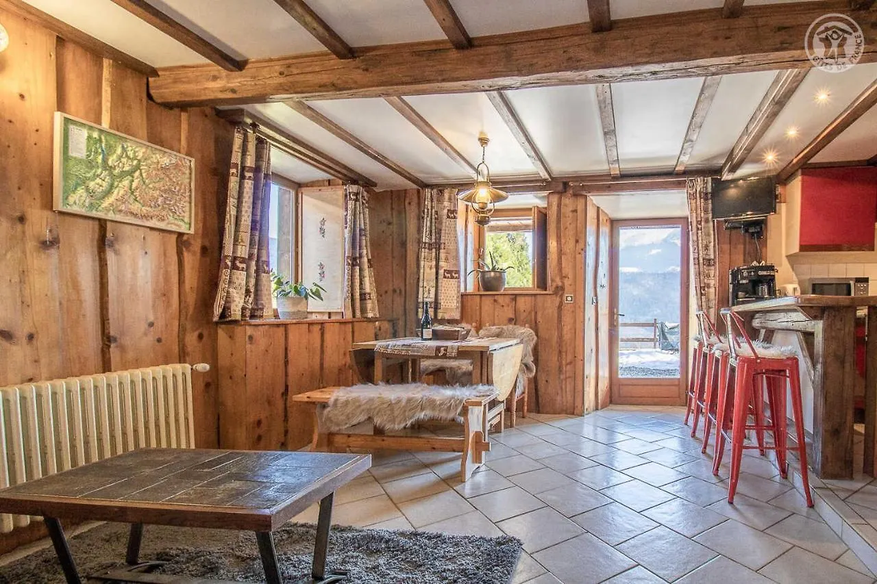 Gite Cosy En Montagne Avec Vue Et Piscine Apartment Marthod